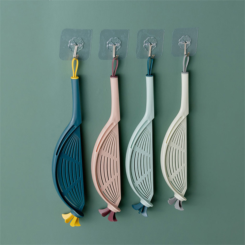 Pan strainer with handle